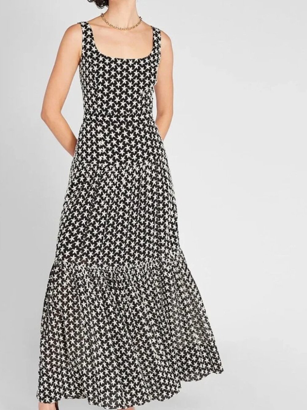 CLUB MONACO Embroidered Star Floral Maxi Dress Black & White Tiered Sundress 8